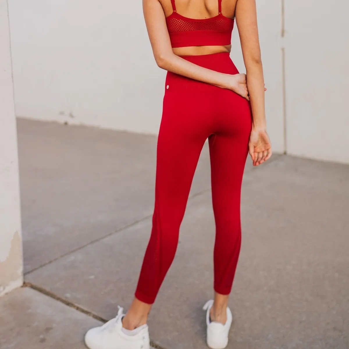 Beyond Seamless 7/8 Capris - Cherry