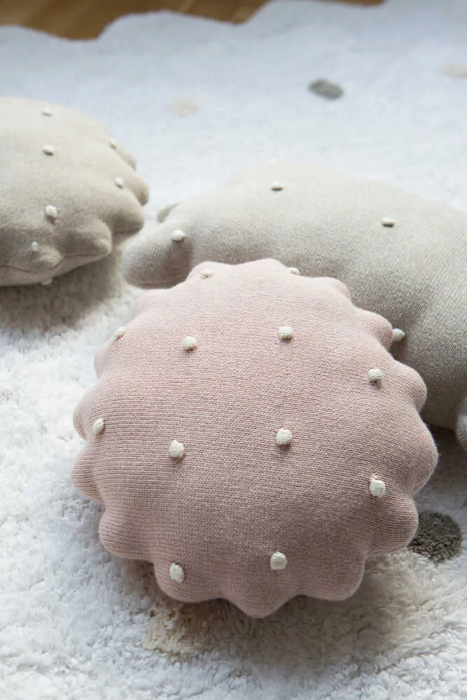 KNITTED CUSHION ROUND BISCUIT PINK